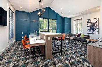 24-Hour Business Center with Computers and Wireless Printing